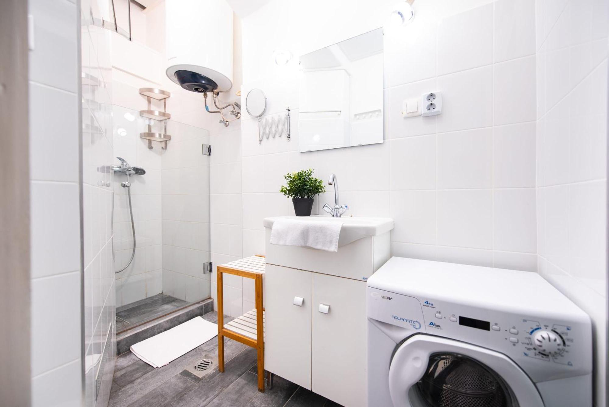 Ultra Central Cosy Ac Apartment Budapest Bagian luar foto