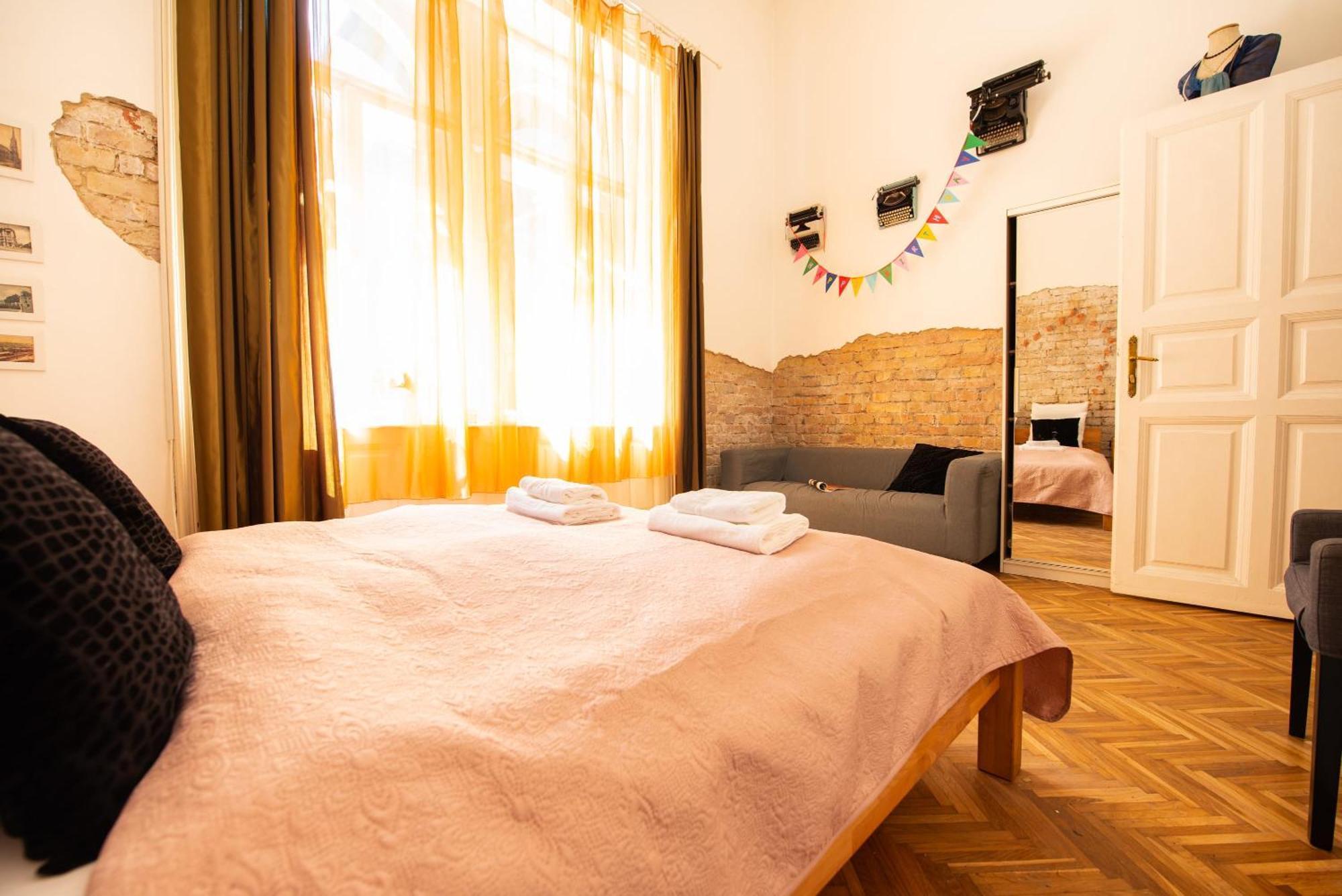 Ultra Central Cosy Ac Apartment Budapest Bagian luar foto